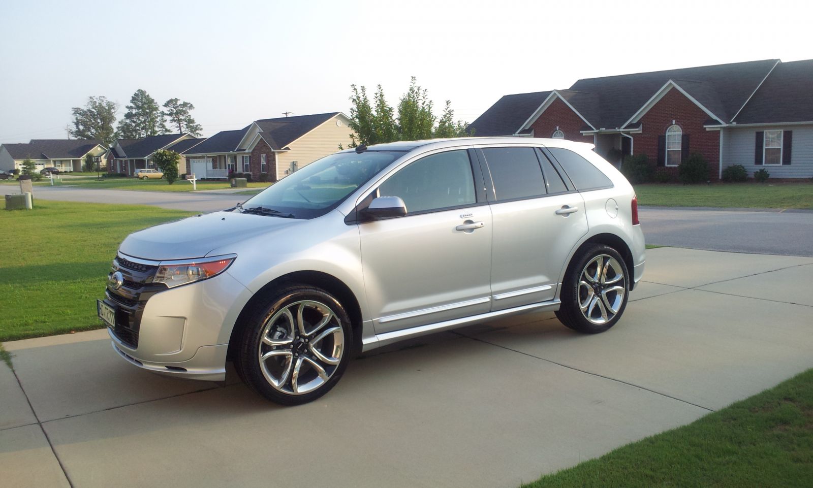 T-Rob's 2011 Ford Edge Sport