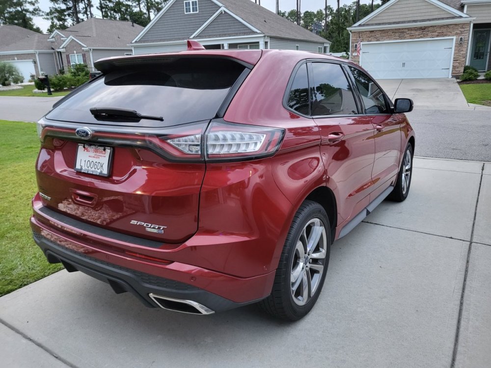 Ford_Edge.jpg